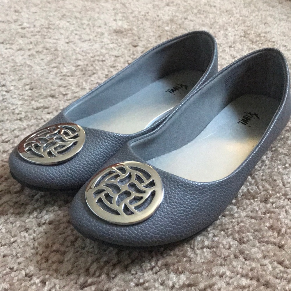 Gray Flats